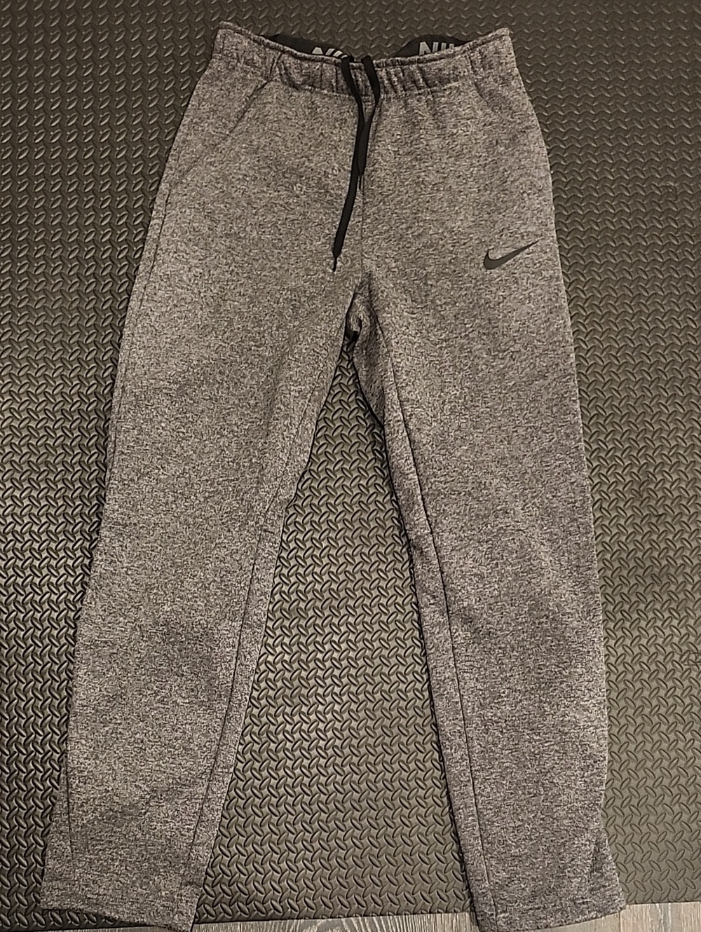 Nike Mens Gray Dri-Fit Joggers with Swoosh Size Small